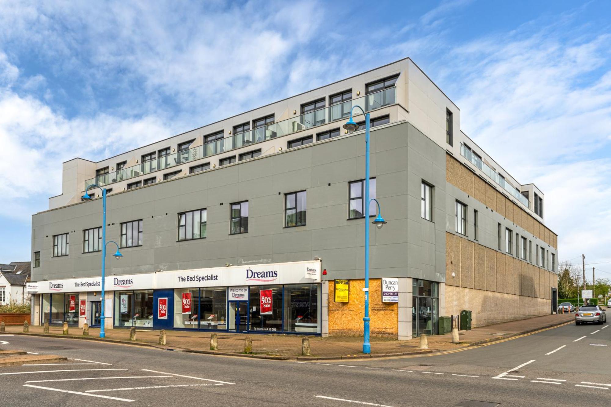 Potters Bar - Free Parking - Private Bathroom - Netflix - 4 Mins Walk To Station - 20 Mins Direct Trains To London Exterior photo